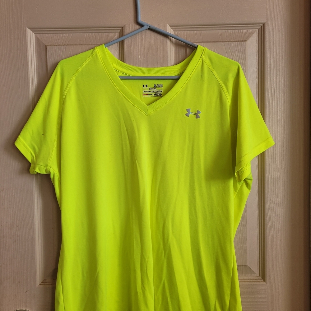 Under Armour light weight T-shirt